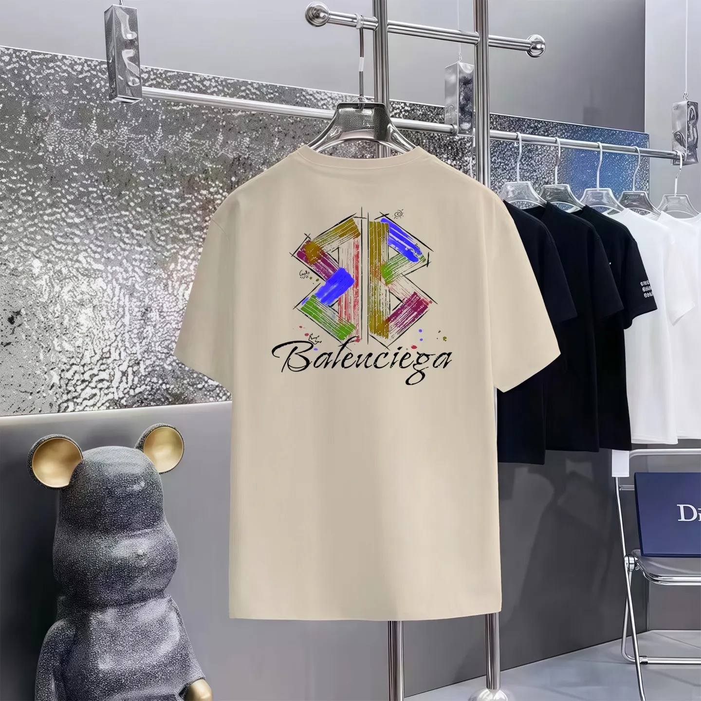 ￼ ￼ Balenciaga T 1:1 300 1×1 Same Style logo OS 200 ：Black，White， ，Red， Gray Size：XS-L